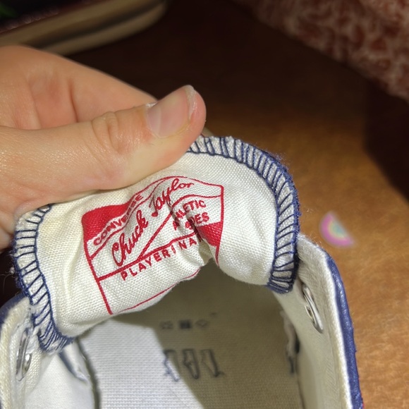 Converse detailed stitched flowers - Picture 4 of 5